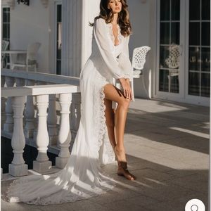 Le Rose Jolie Bridal Robe with train and slip